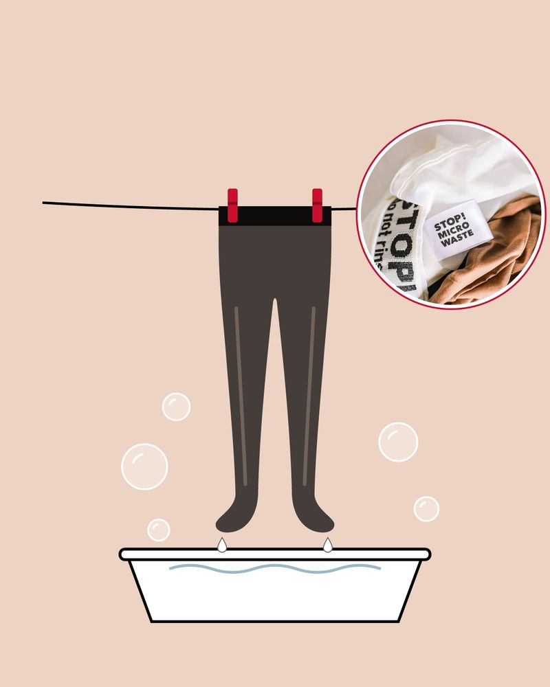 Illustration: sheer black tights hanging to dry on a line with two red pegs above a washbasin, with soap bubbles, and a photo of an open Guppyfriend washing bag next to nude tights